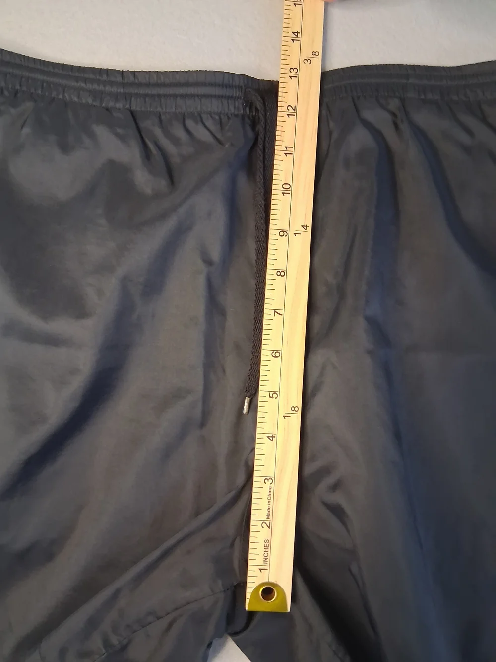 Nike Vintage Swim Trunks Men’s Medium Black Shorts Mesh Lined Swoosh Logo Beach